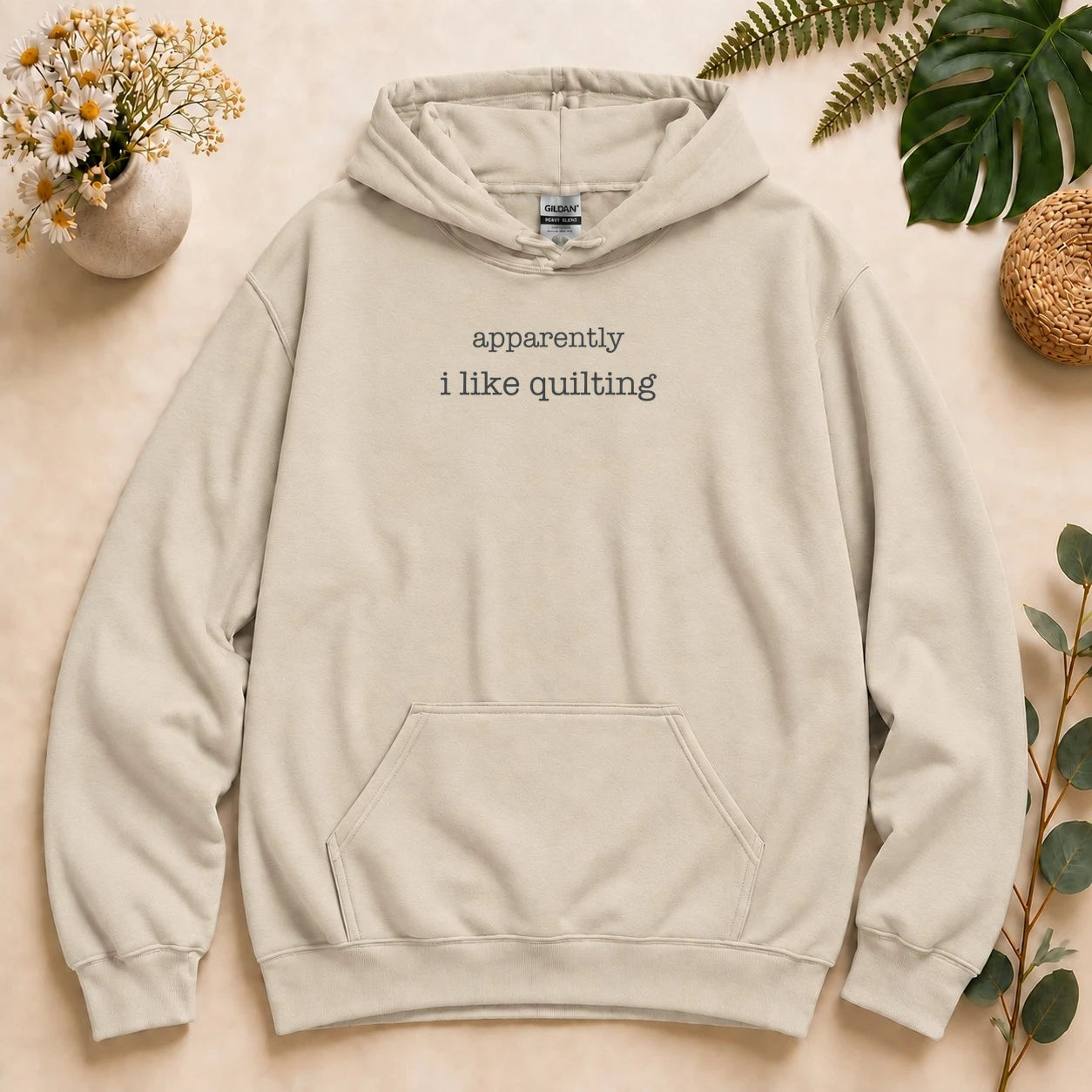 Apparently I Like Quilting – Funny Quilter Gift, Minimalist Quilt Lover Hoodie