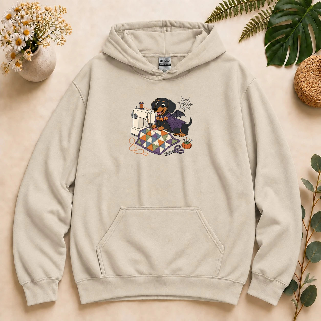Halloween Sewing Dachshund – Cute Quilter Gift, Spooky Dog Lover Hoodie