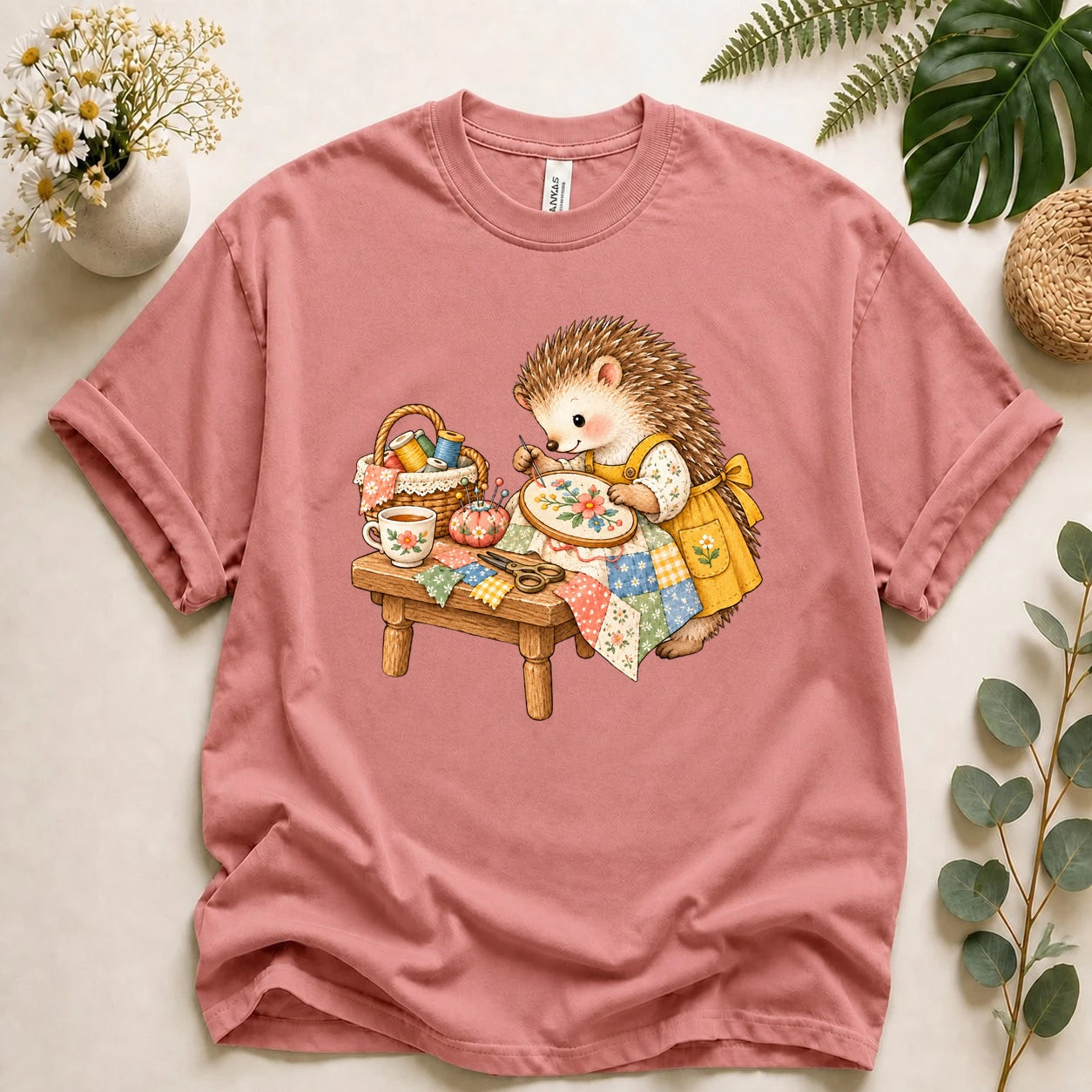 Cute Hedgehog Sewing – Embroidery Lover Gift, Cozy Patchwork Crafter T-Shirt