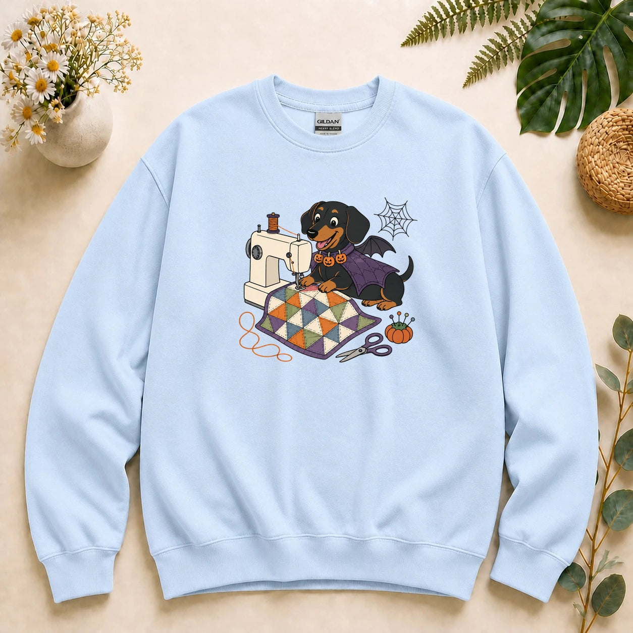 Halloween Sewing Dachshund – Cute Quilter Gift, Spooky Dog Lover Sweatshirt