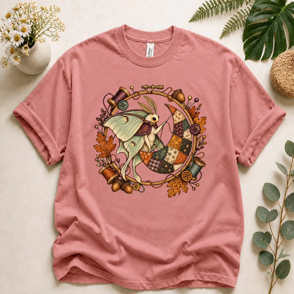 Luna Moth Sewing – Autumn Quilter Gift, Patchwork Cottagecore Crafter T-Shirt