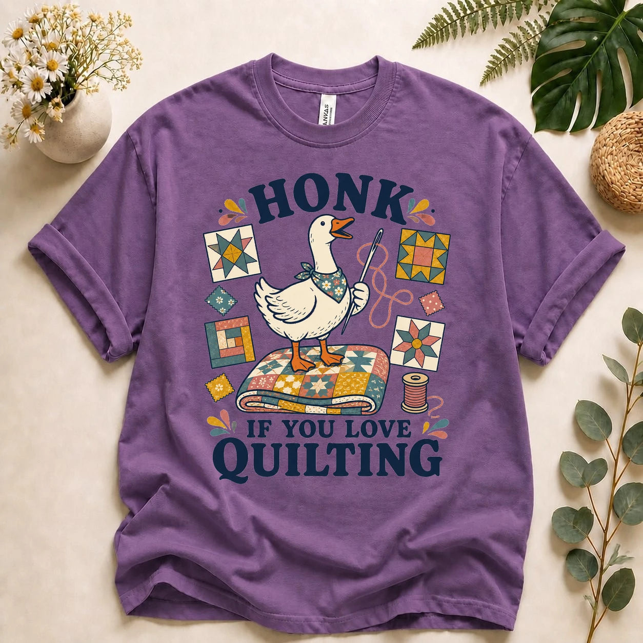 Honk If You Love Quilting T-Shirt – Funny Goose Quilter Sewing Unisex Tee