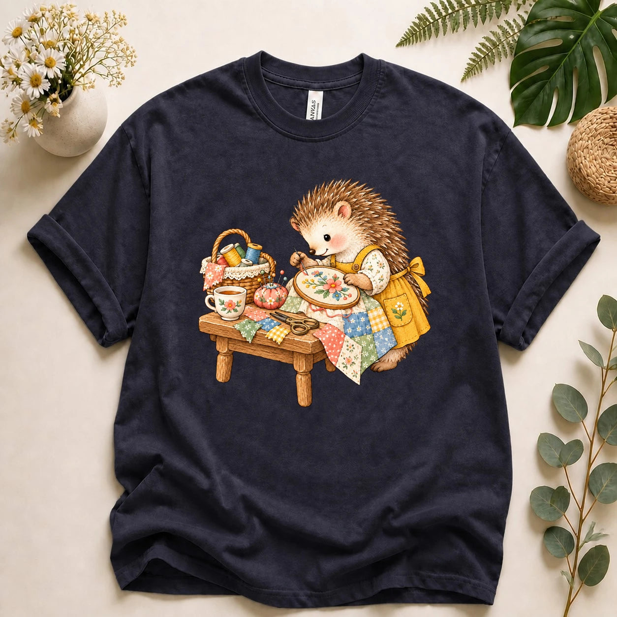 Cute Hedgehog Sewing – Embroidery Lover Gift, Cozy Patchwork Crafter T-Shirt