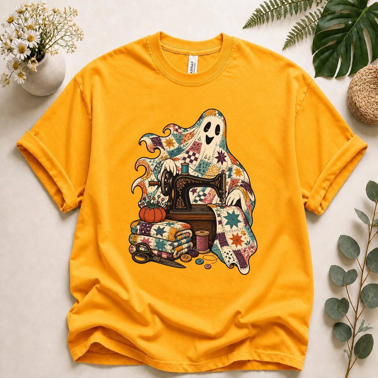 Ghost Quilting Sewing – Halloween Quilter Gift, Patchwork Crafter T-Shirt
