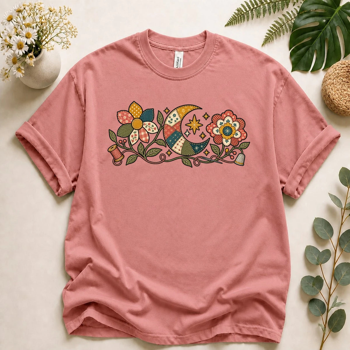 Patchwork Moon & Quilted Flowers – Celestial Quilter Gift, Sewing Lover T-Shirt